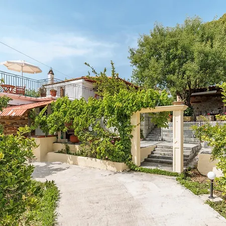 Hébergement de vacances Pefkos