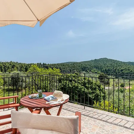 Pefkos Panormos (Skopelos)