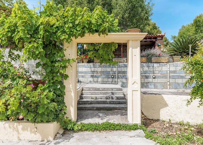 Holiday home Pefkos *